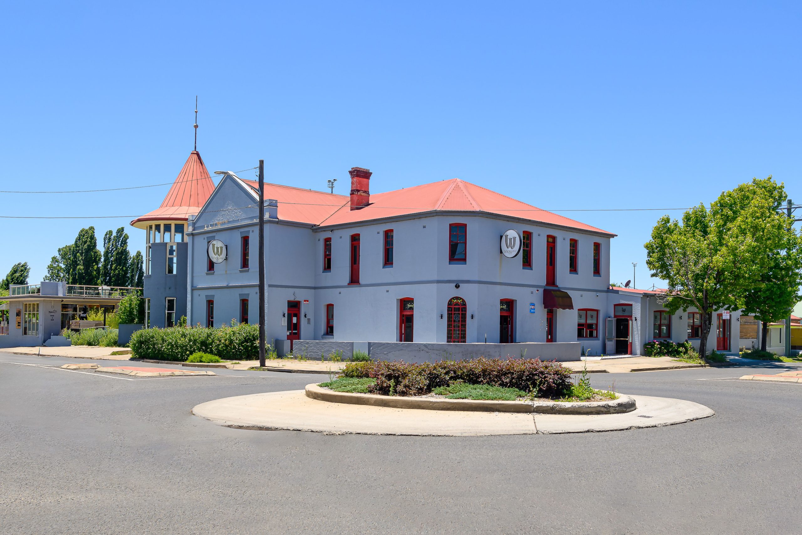 Armidale Hotel before construction works started
